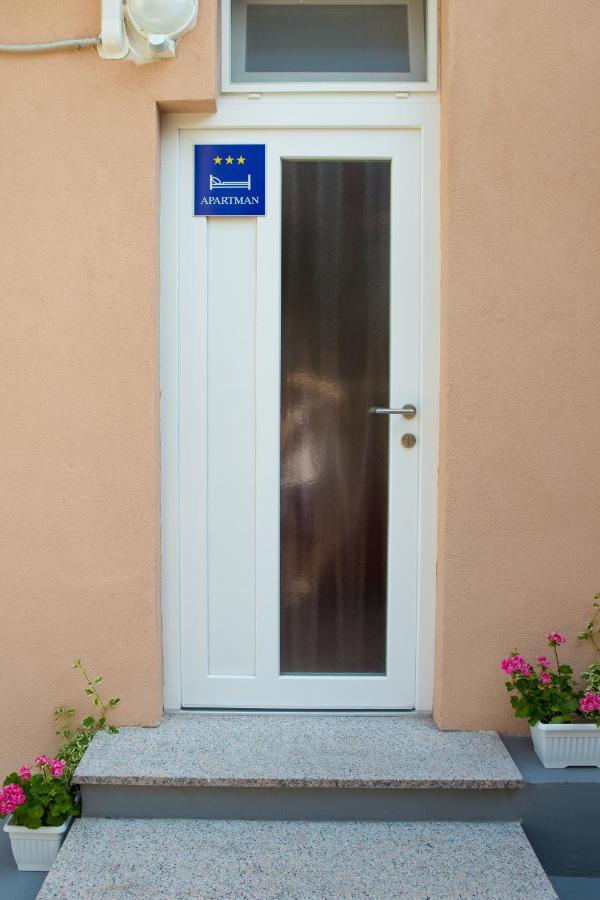 Apartman Girasol Pula Apartment Exterior photo